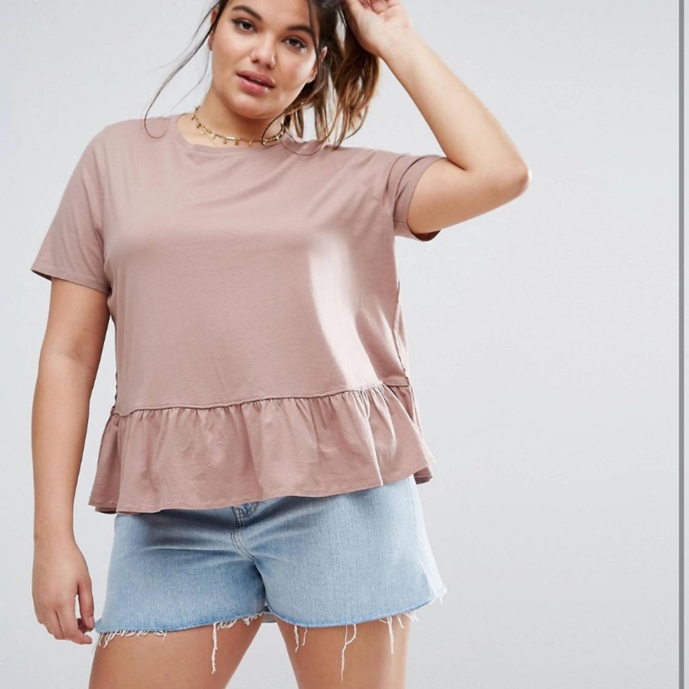 Ruffle Hem T-shirt